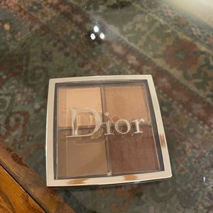 Door Backstage contour palette
